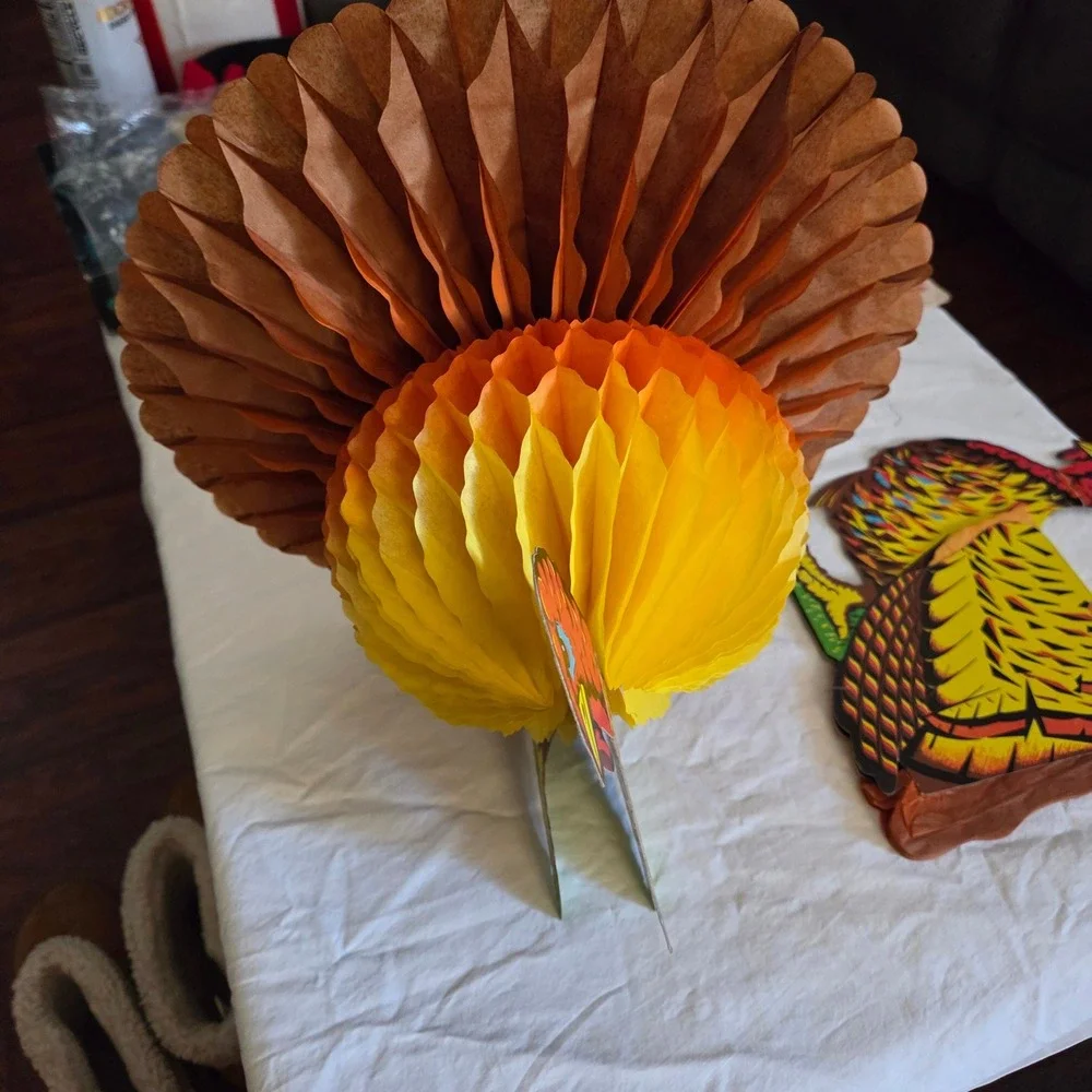 Vintage Thanksgiving Turkey Honeycomb Decoration table 2 Piece Set‎